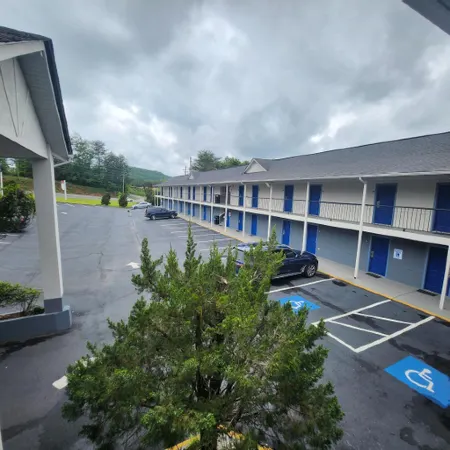 Days Inn by Wyndham Dahlonega University Area