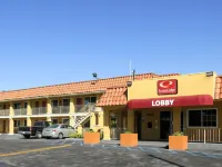 Econo Lodge on Historic Route 66 Hotel dekat Calico Ghost Town