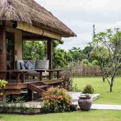 Pondok Santi Estate Gili Trawangan Hotel Exterior