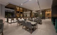 Embassy Suites by Hilton Asheville Downtown - Breakfast