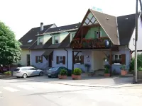 A l'Arbre Vert Hotels in Westhalten