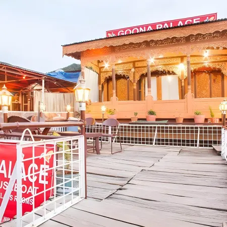 Goona Palace Houseboats