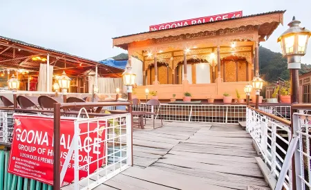 Goona Palace Houseboats