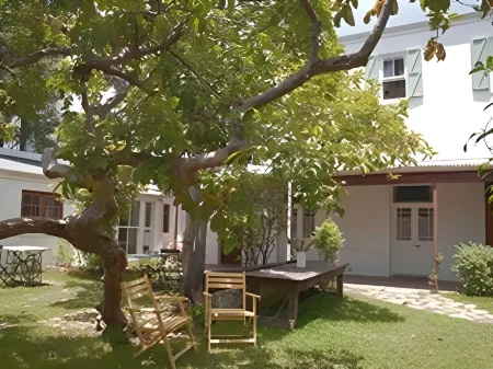 La Grenadine Отели рядом с достопримечательностью «Devil's Peak»