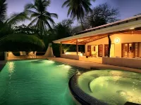 Hotel Tropico Latino - Beach