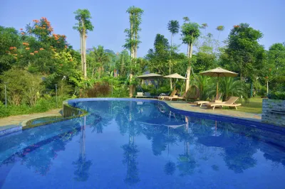 Sarga Earthing Resort Hotel dekat Alfamart