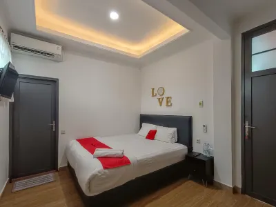 RedDoorz Near Candi Prambanan 2 Hotell i Madurejo