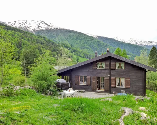 Chalet Kibou Hotels in Raron