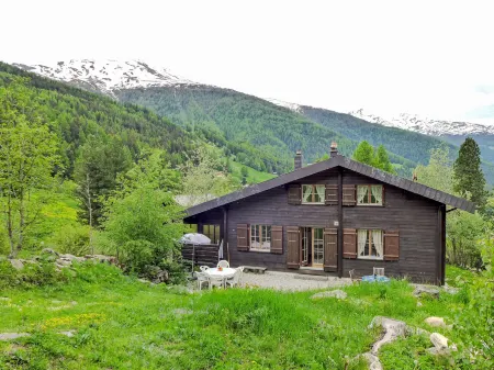 Chalet Kibou Отели рядом с достопримечательностью «Алеч Арена»