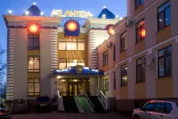 Атлантида Отели рядом с достопримечательностью «Скульптура орла»
