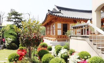 Iksan Yeongwoldang Hanok Private House Pension