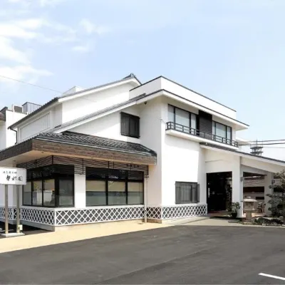 Rakusuien Hotels near ضريح تاكيدا
