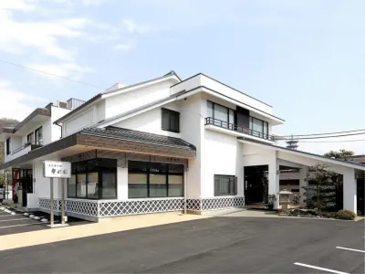 Rakusuien Hotels in Кофу