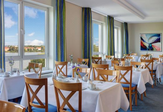 인터시티호텔 슈트랄준트 조식 뷔페