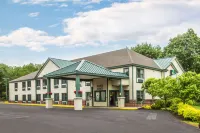 Econo Lodge Glens Falls - Lake George Отели в г. Кингсбери