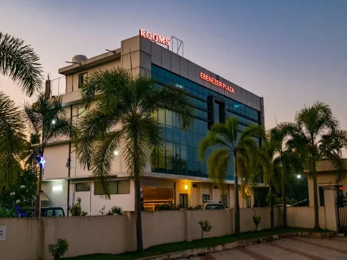 Ebenezer Plaza Hoteles en Nedumbassery