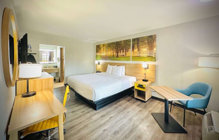 Days Inn by Wyndham Alexandria