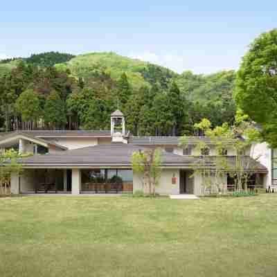 ロテル・デュ・ラク Hotel Exterior