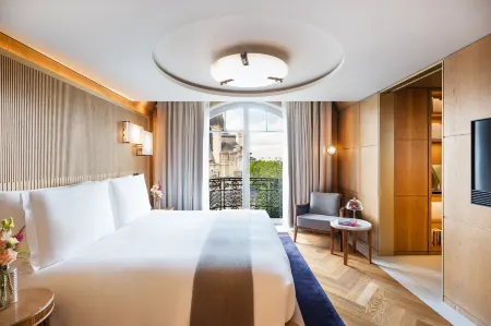 Mandarin Oriental Lutetia, Paris Отели рядом с достопримечательностью «Дом-музей Виктора Гюго»