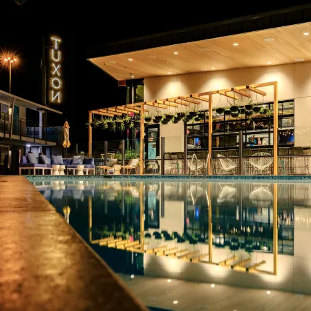 voco THE TUXON by IHG
