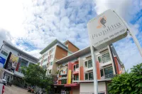 Prajaktra City Hostel