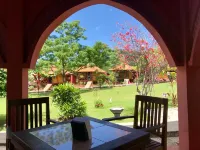 Gili Gede Island - Yut Inn Flower Paradise Hotels in Gili Asahan