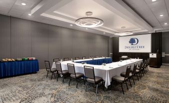 Doubletree by Hilton Fort Myers at Bell Tower Shops