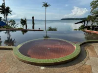 Koh Mak Buri Hut Natural Resort Hotel di Ko Mak