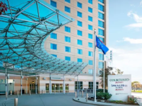 Courtyard Indianapolis Downtown Hotels near White River State Park