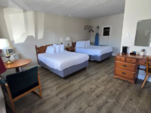 Travelodge by Wyndham Port Elgin Hotels in Bruce County