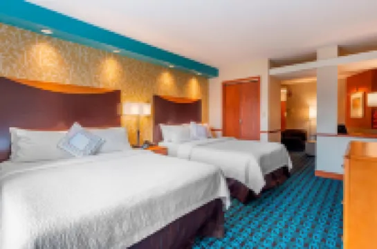 Fairfield Inn & Suites Hooksett Hotels in Merrimack County