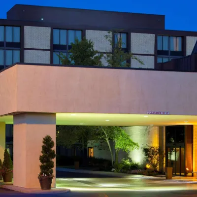 Wyndham Columbus Hotels near Antrim Park
