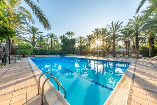 Port Jardín Milenio Hotels near Edificio ALTET