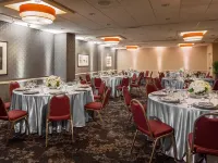 DoubleTree Suites by Hilton Minneapolis Hotels in Minneapolis