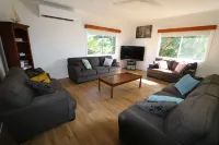 Forrest Beach Getaway - family holiday haven Hotels in Ingham