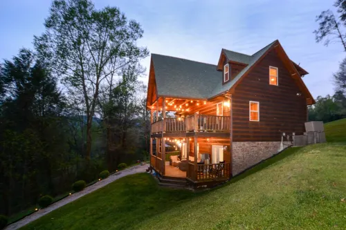 Private Cabin - Lakefront, Dock, Fishing, Swim, near ATV trails, VIEWS