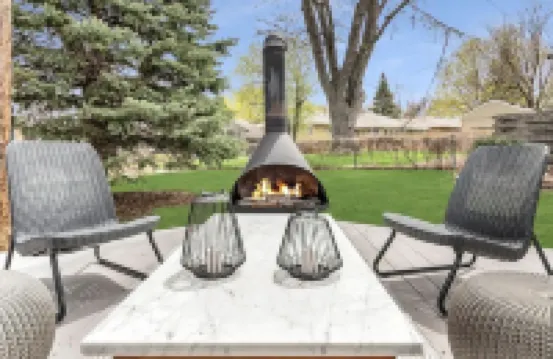 Benelo | Midcentury Modern Single-Level Home, 3 BR