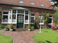 Bright charming apartment with garden, terrace, WLAN