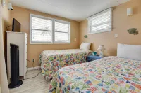 Waterfront home with numerous amenities on popular Cudjoe Key! 베이 포인트 공원 주변 호텔