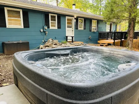 Wineries & Breweries, Winter Fun, Year Round Hiking, Biking