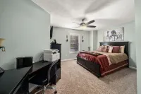 Halfback Ridge -Hot Tub-Magnificent Views-Motorcycle & Pet-Friendly-Fenced Yard