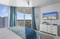 Destin's Dream Spot, with cities largest Lagoon Pool, and Ocean access and views Hotels near Beyond 214