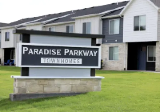 Paradise Townhome Retreat Two 3Br Plus 2 Half BA  Boat PK 1 Block to Marina - 4-Star