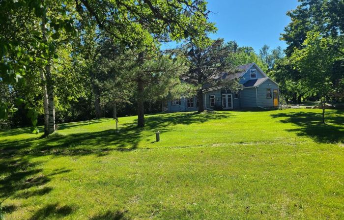 Country Farmhouse at 14 Hands Farm
