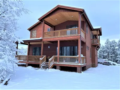 Come and stay at the Peaceful Pinecone in beautiful Torreon!