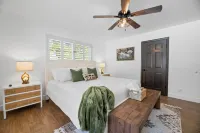 Luxury 5Bedroom/10beds/LargeGatedBackyard/SwingSet/EntertainmentRoom/ &BonusRoom