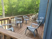 Year-around Lake Views, 1 mile to Ramp                 .