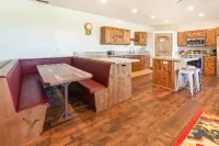 Spacious Family Getaway near Zion