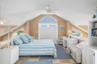 SERENITY NOW~1 Min. To BEACH!-SCREENED-IN HEATED POOL-2 Carts-4&6, Island Club