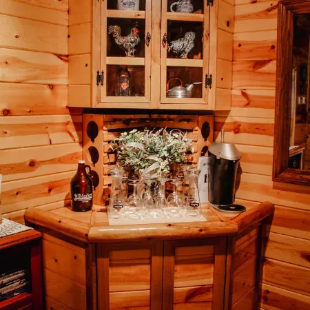 "Our Life" Creekside, Trout Fishing, Fire Pit, Hot Tub, WiFi and More...